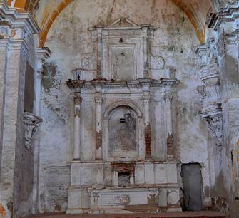 Iglesia y colegio jesuita abandonado de San Ildefonso 