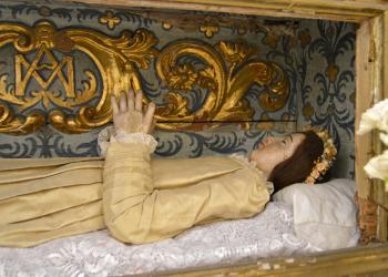 La macabra urna de la Virgen del Tránsito