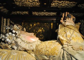 La misteriosa Virgen yacente de Plasencia