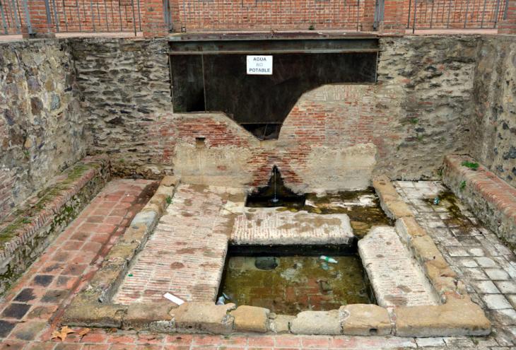 Atrapado en el pasadizo de la Fuente Atenor